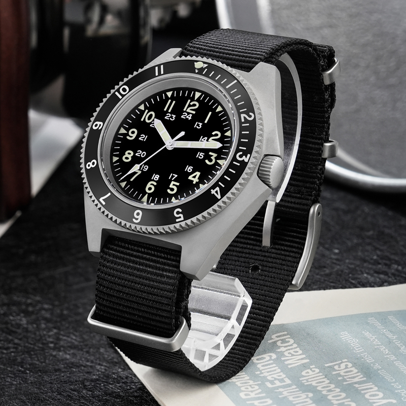 Watchdives WD1972 montre à Qua - Men Accessories Bracelet avis et prix